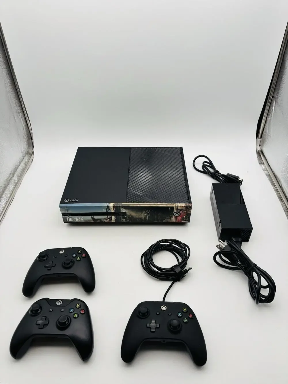 Microsoft Xbox One #1540 Fallout Game Console Power Cord 3 Controllers Works